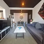 Elegant Pera *